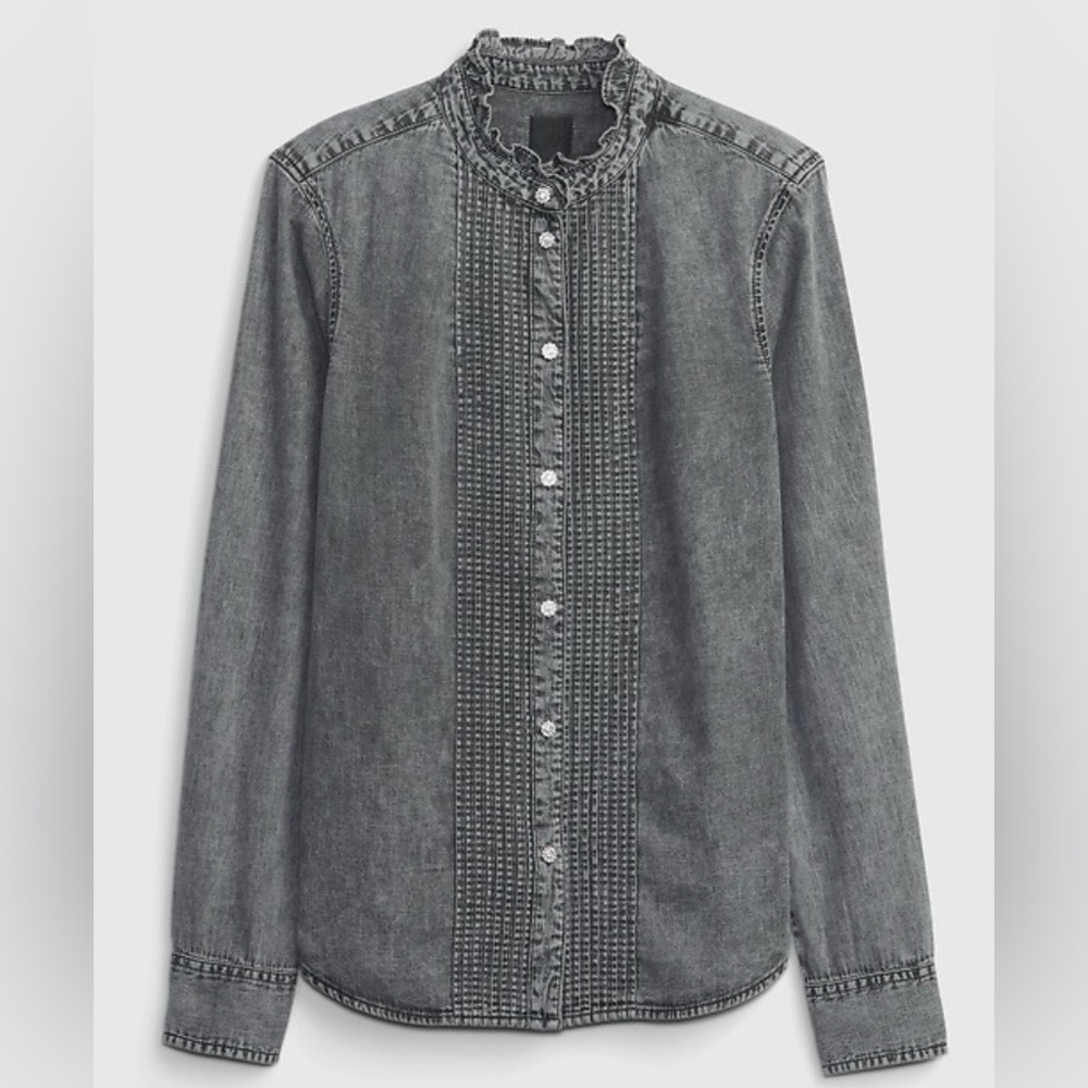 GAP Jeweled Pintuck Ruffle Collar Denim Button
Up Grey Wash Shirt Size Large